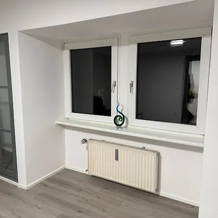 On The Rhine, Apartament