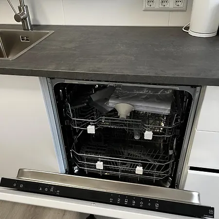 Apartament On The Rhine, *