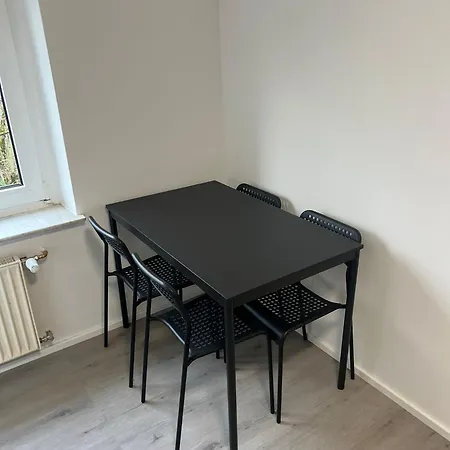 On The Rhine, Apartament