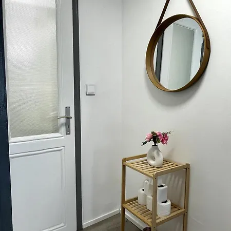 Apartament On The Rhine, *