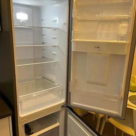 On The Rhine, 公寓 科隆