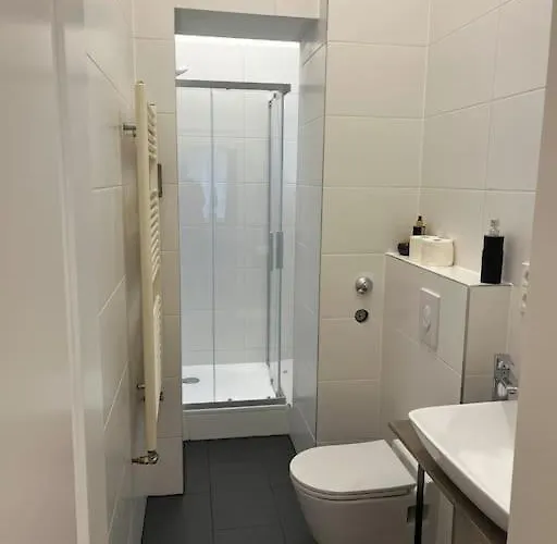 On The Rhine, Apartamento