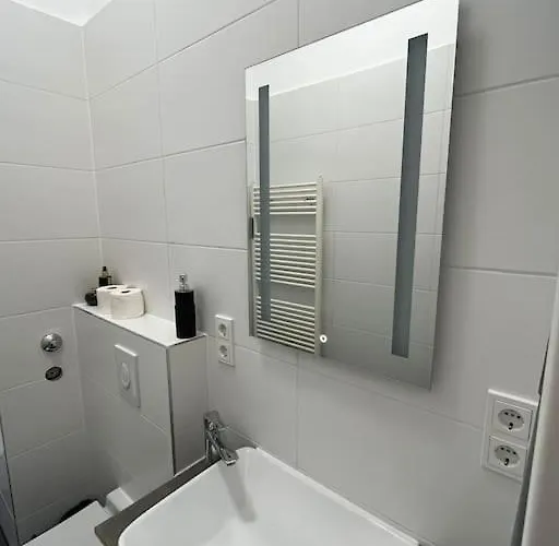 On The Rhine, Apartamento