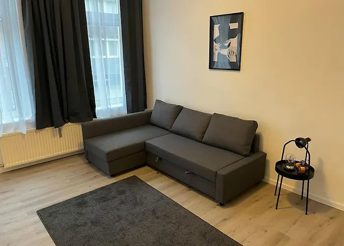 On The Rhine, Apartamento *