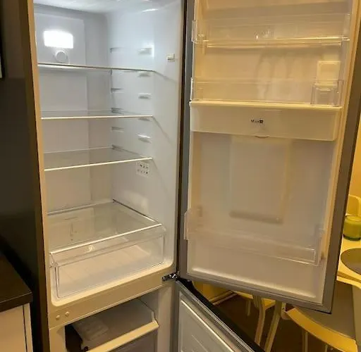 On The Rhine, アパート ケルン