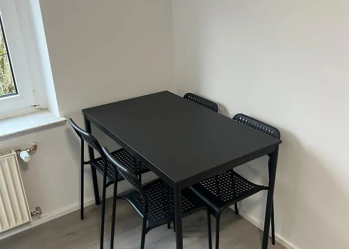 On The Rhine, Apartamento