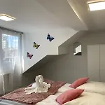 On The Rhine, Apartmán *