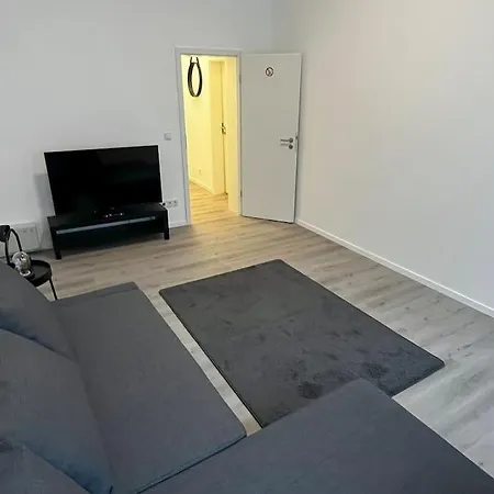 On The Rhine, Apartamento Colonia